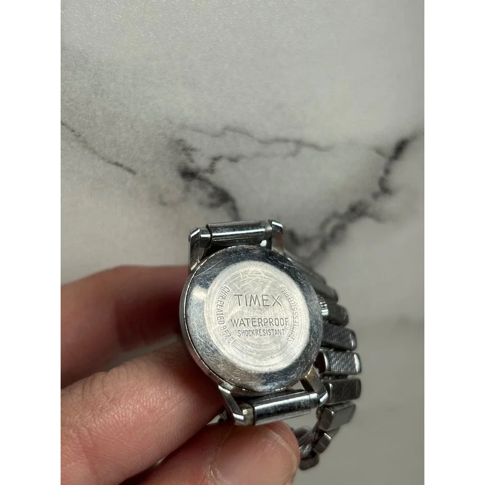 Vintage Timex Womens‎ Mechanical Wind Up Watch Silver Tone Expansion Band 22mm
